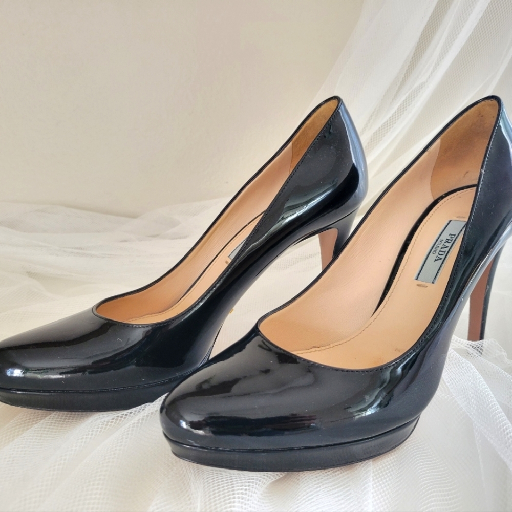 Prada Black Patent Leather Heels 37